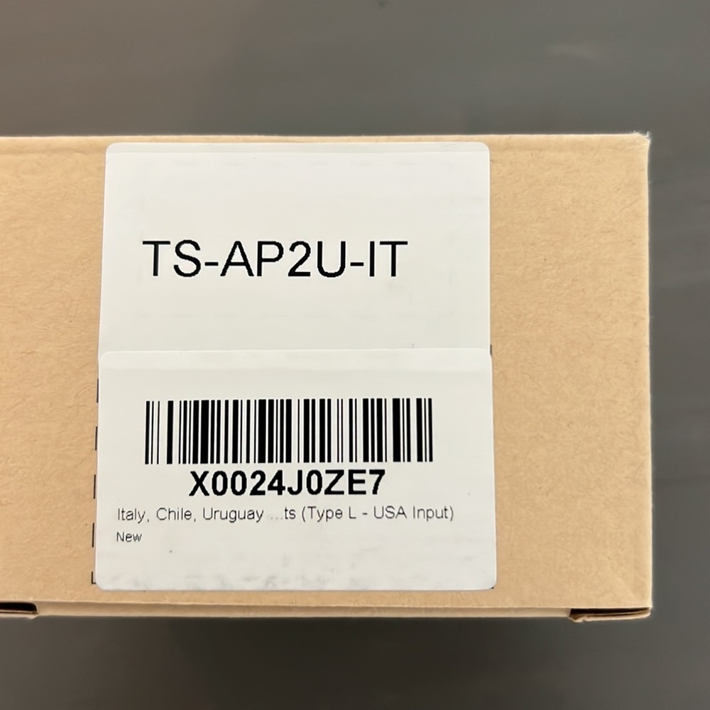 TESSAN Italy travel adapter grounded plug converter NEW - Picture 2 of 8